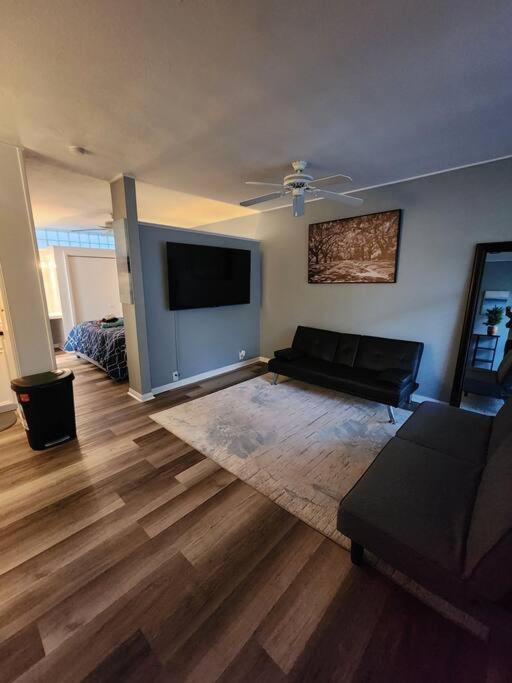 Blue Shark *W7* @ Montrose 1Br Private King Loft Appartement Houston Buitenkant foto